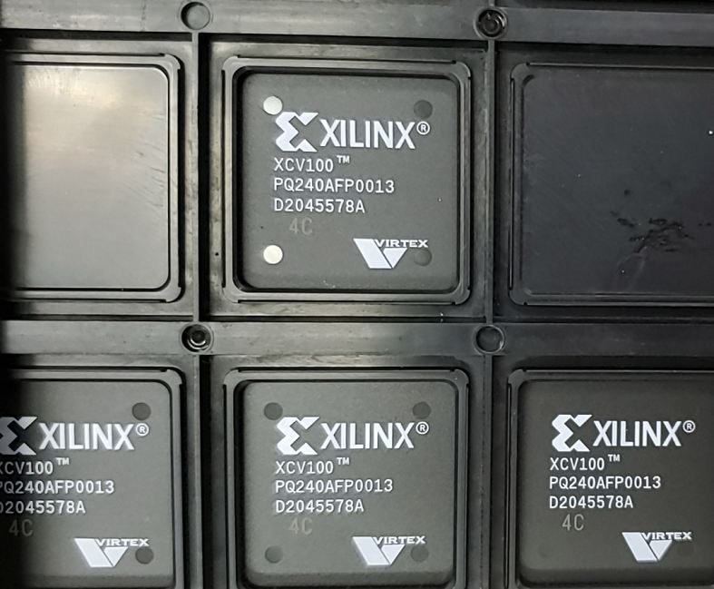 XCV100-4PQ240C