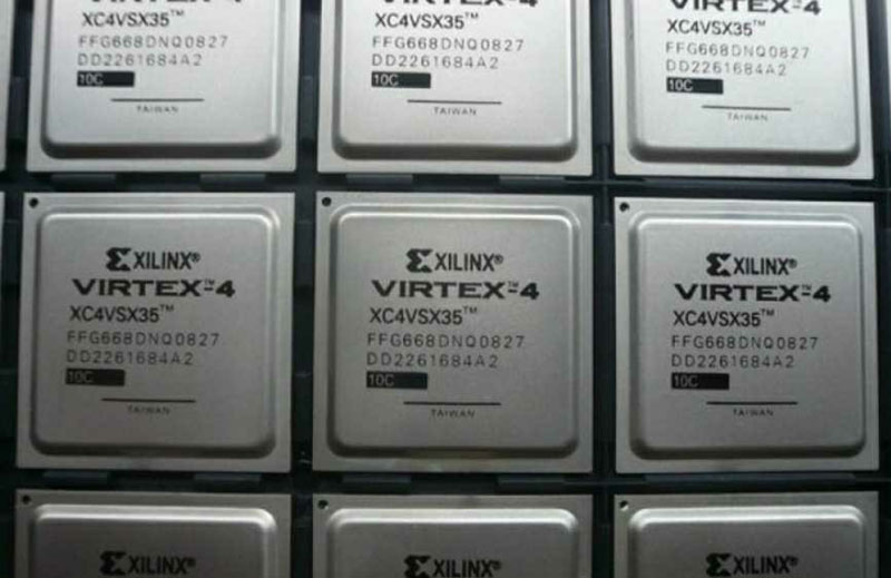 XC4VSX35-10FFG668C